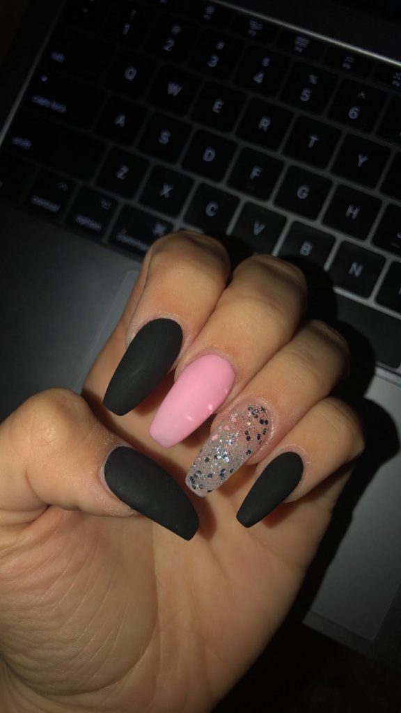 Black and Pink Nails 21 Ideas: Adding a Splash of Chic Contrast to Your Style