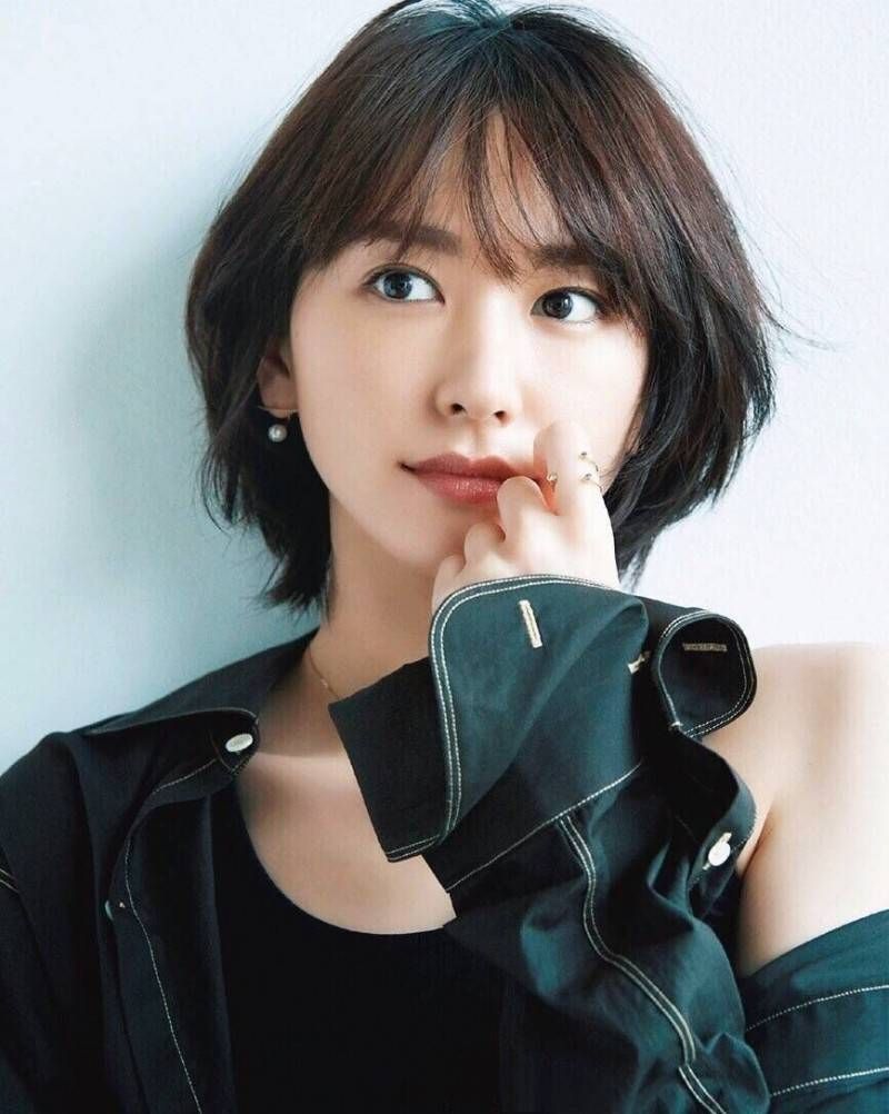 Korean Haircut 18 Ideas for Women with Bangs: Elevate Your Style Game