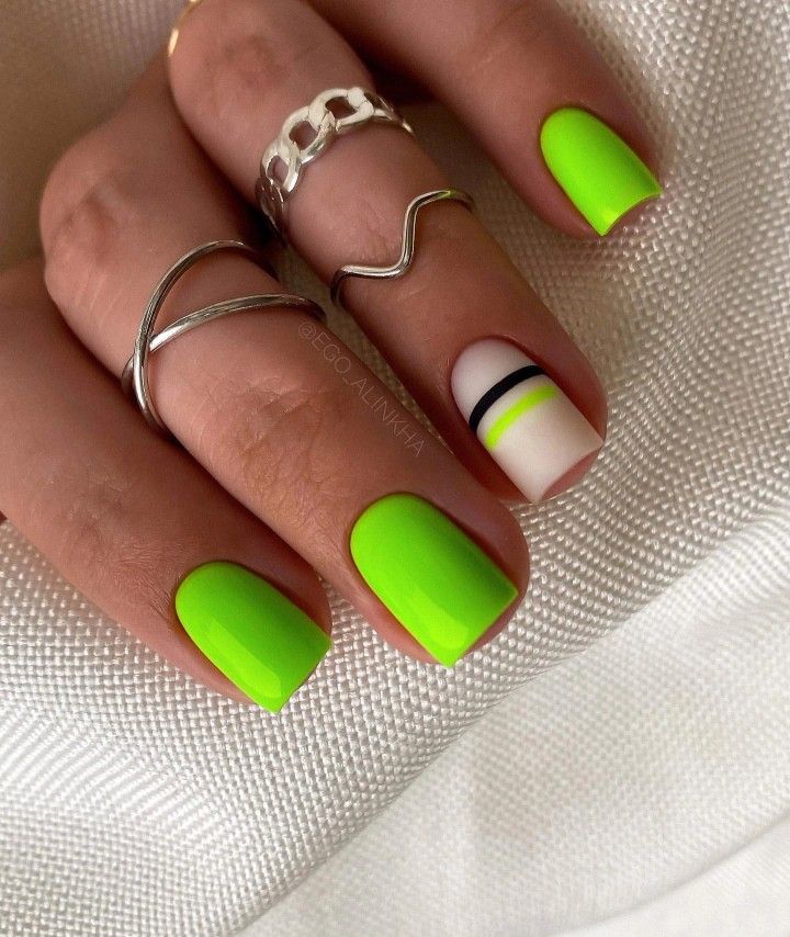 Squoval Nails 16 nápadů: Elegantní a nadčasový trend nehtů