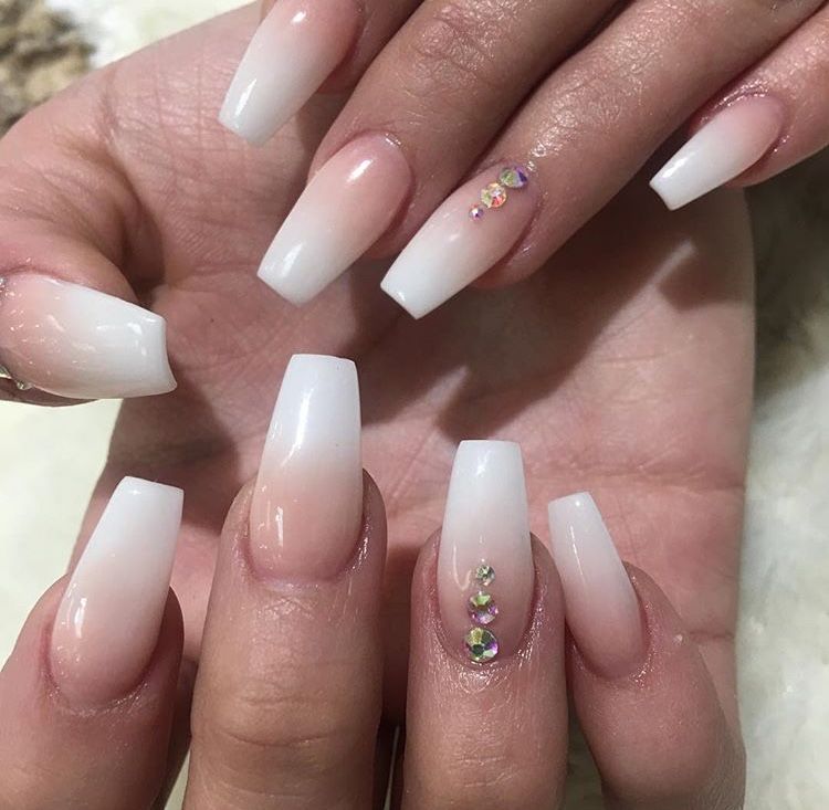 Ombre Coffin Nails 18 nápadů: Stylový a trendy trend nehtů