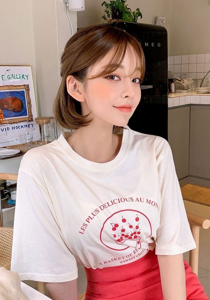 Korean Haircut 18 Ideas for Women with Bangs: Elevate Your Style Game