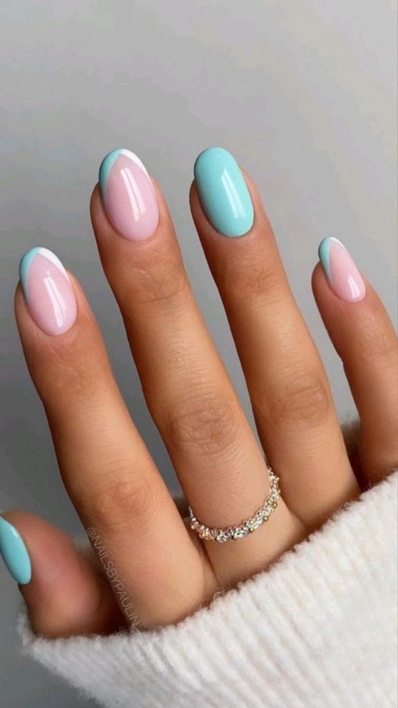 Round Nails 16 Ideas: Embrace the Beauty of Circular Nail Designs