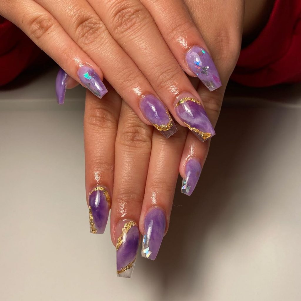 Purple Nails Acrylic 20 nápadů: Vylepšete svůj vzhled úžasnými odstíny