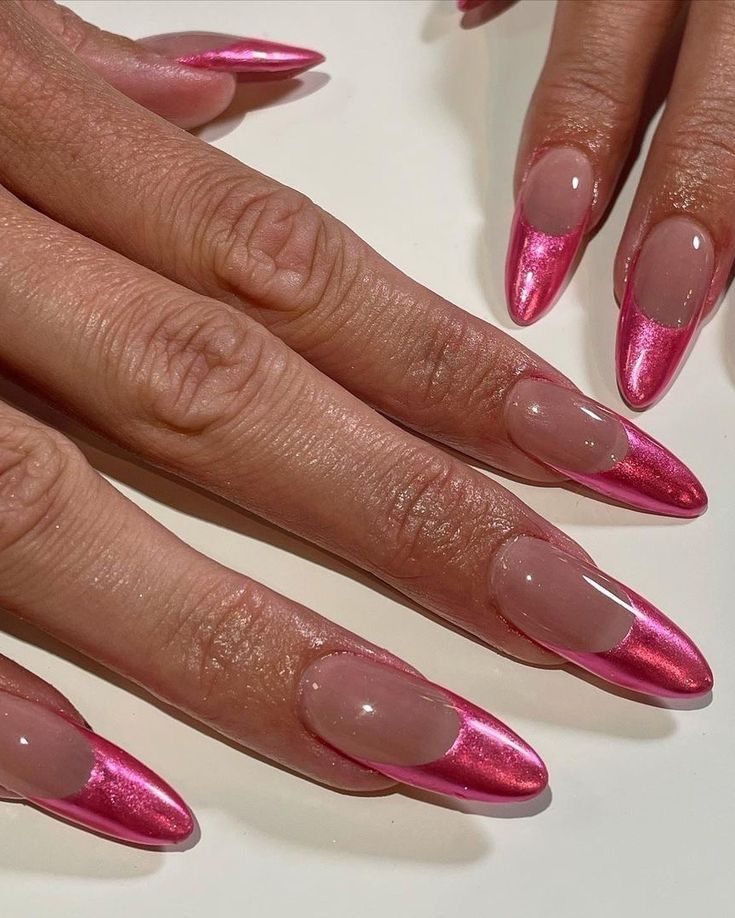 Almond Nails Chrome 21 Ideas: Přidání lesku a lesku do hry na nehty