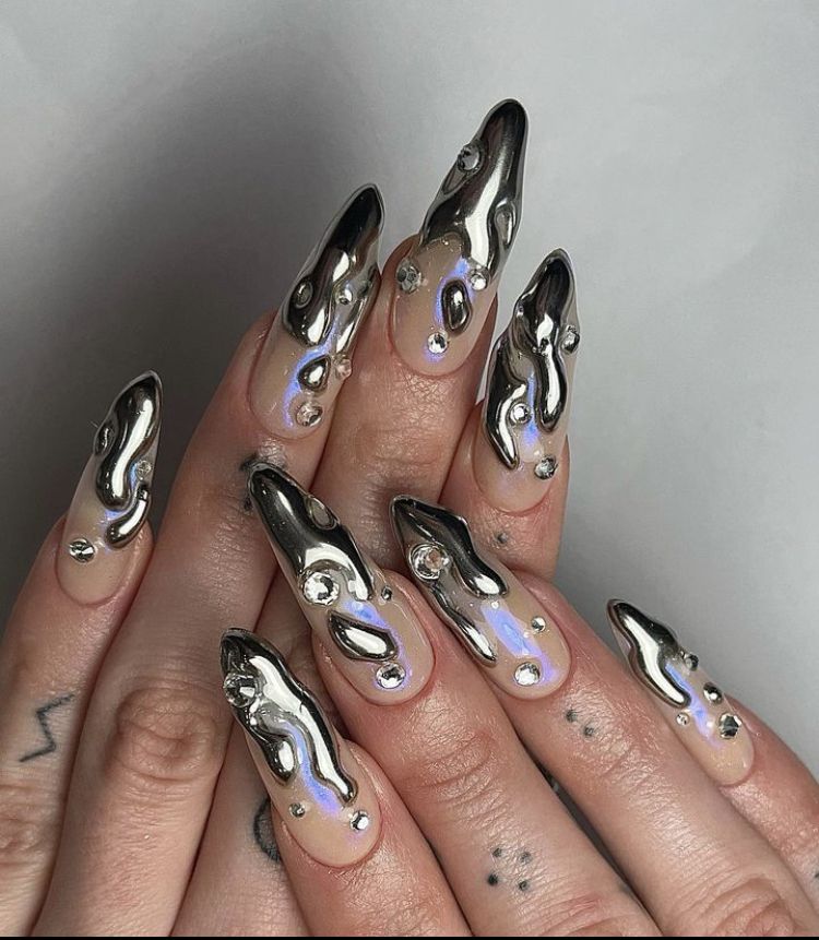 3D Nail Art 18 nápadů: Pozvedněte svou hru na nehty pomocí kreativních návrhů