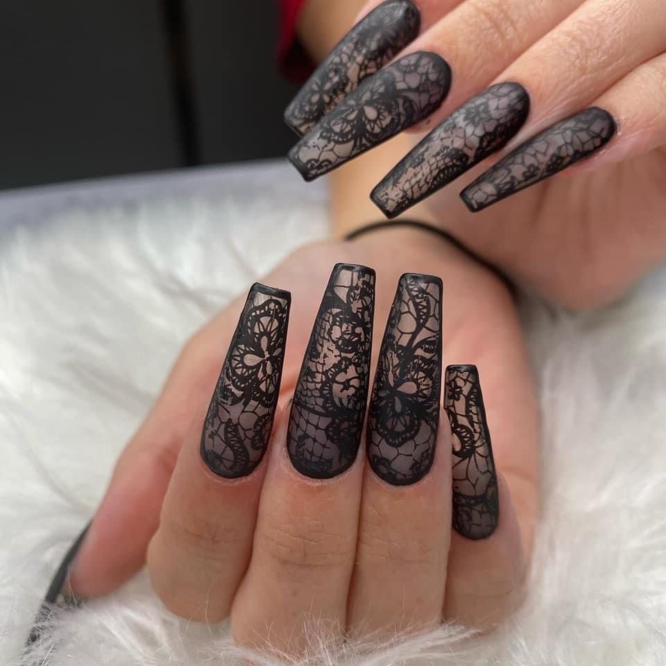 Black Nails Acrylic 20 nápadů: Přijměte odvážný a elegantní vzhled