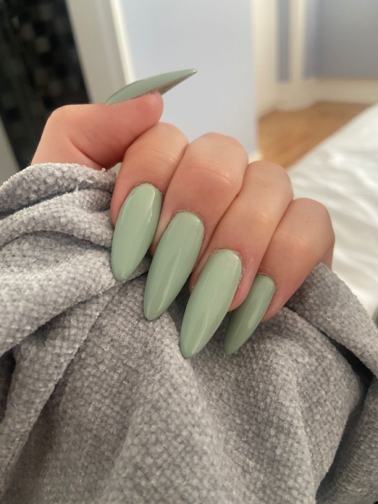 Pastel Green Nails 21 Ideas: Embrace the Subtle Elegance