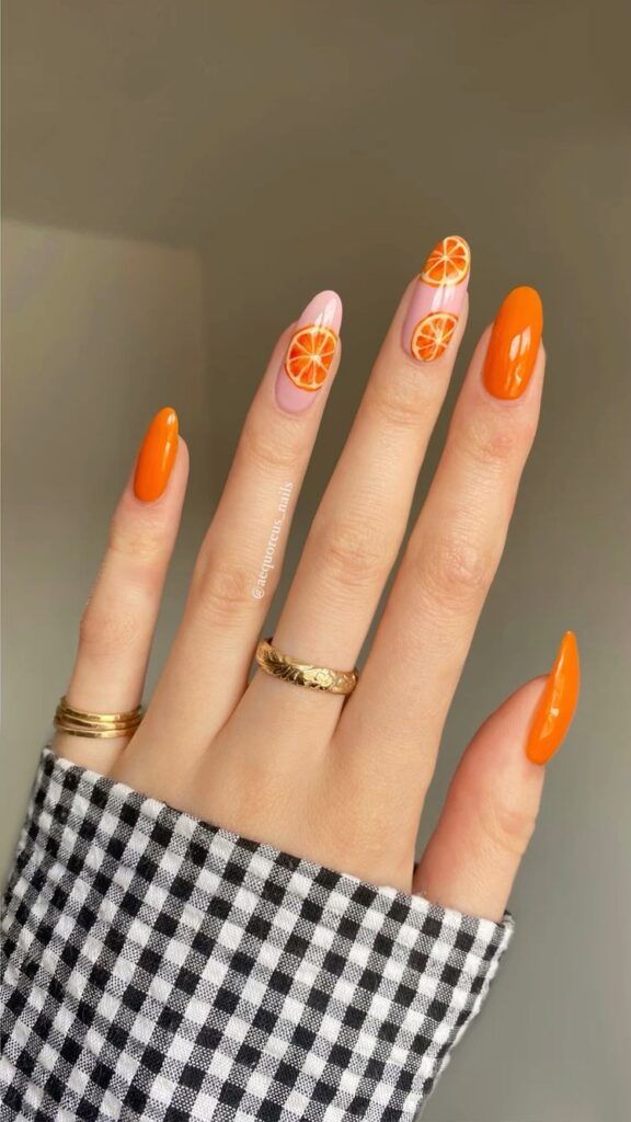 Orange Nails Acrylic 20 nápadů: Živé a trendy vzory nehtů