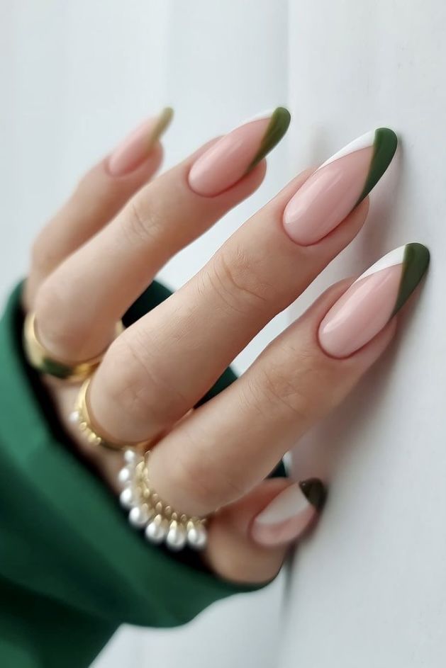 Nails Frances 24 nápadů: Zkoumání kreativních konceptů nail art