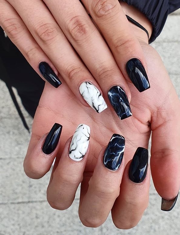 Black Nails Acrylic 20 nápadů: Přijměte odvážný a elegantní vzhled