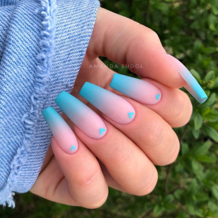 Ombre Coffin Nails 18 nápadů: Stylový a trendy trend nehtů