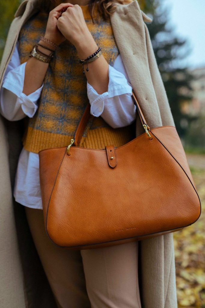 Fall Bags for Women 2023 18 Ideas: Stay Stylish and On-Trend
