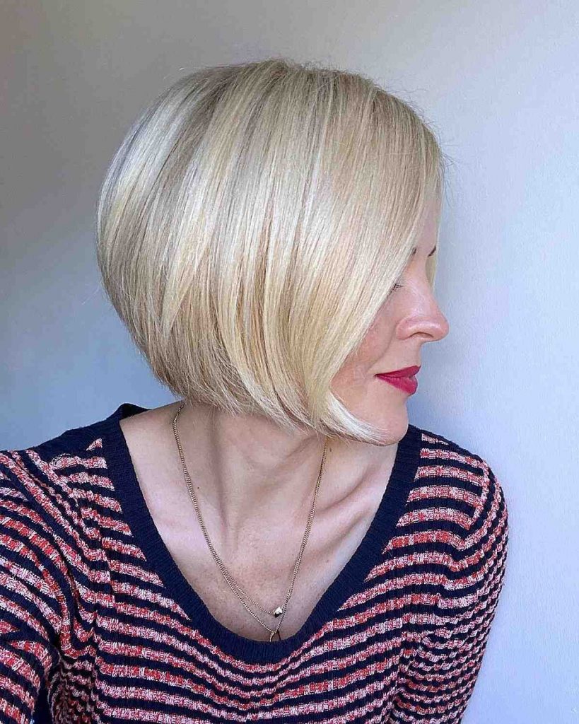 Short Hairstyles for Women Over 40 18 Ideas: Embrace the Chic and Timeless Look