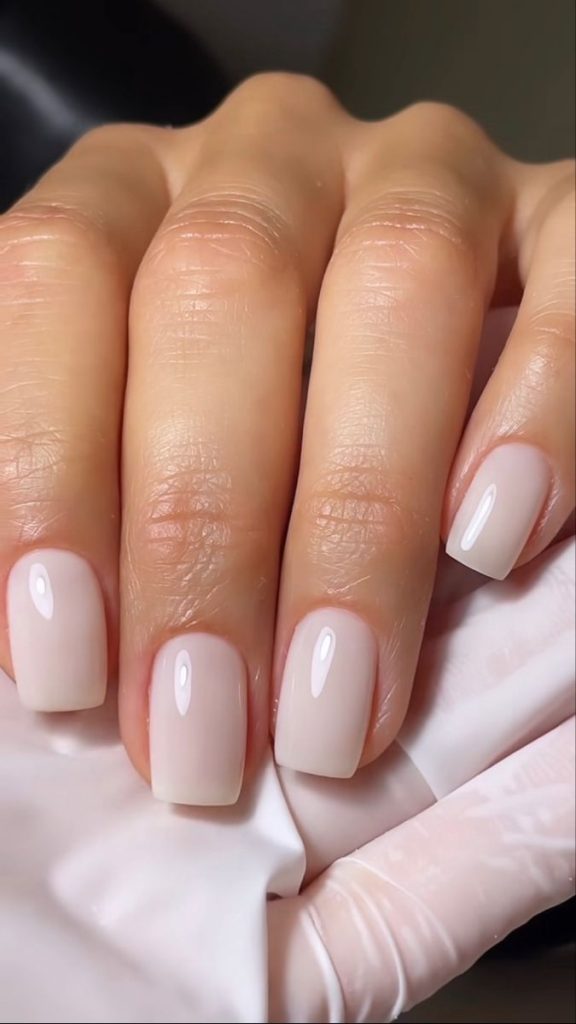 Squoval Nails 16 nápadů: Elegantní a nadčasový trend nehtů