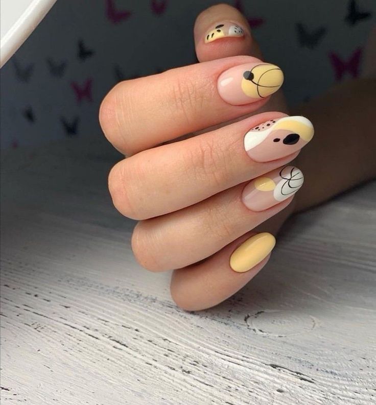 Trendy žluté nehty 20 nápadů: Obejme slunce se stylovým nail artem