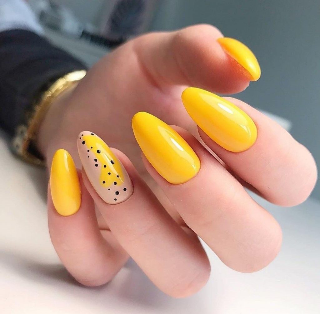 Trendy žluté nehty 20 nápadů: Obejme slunce se stylovým nail artem