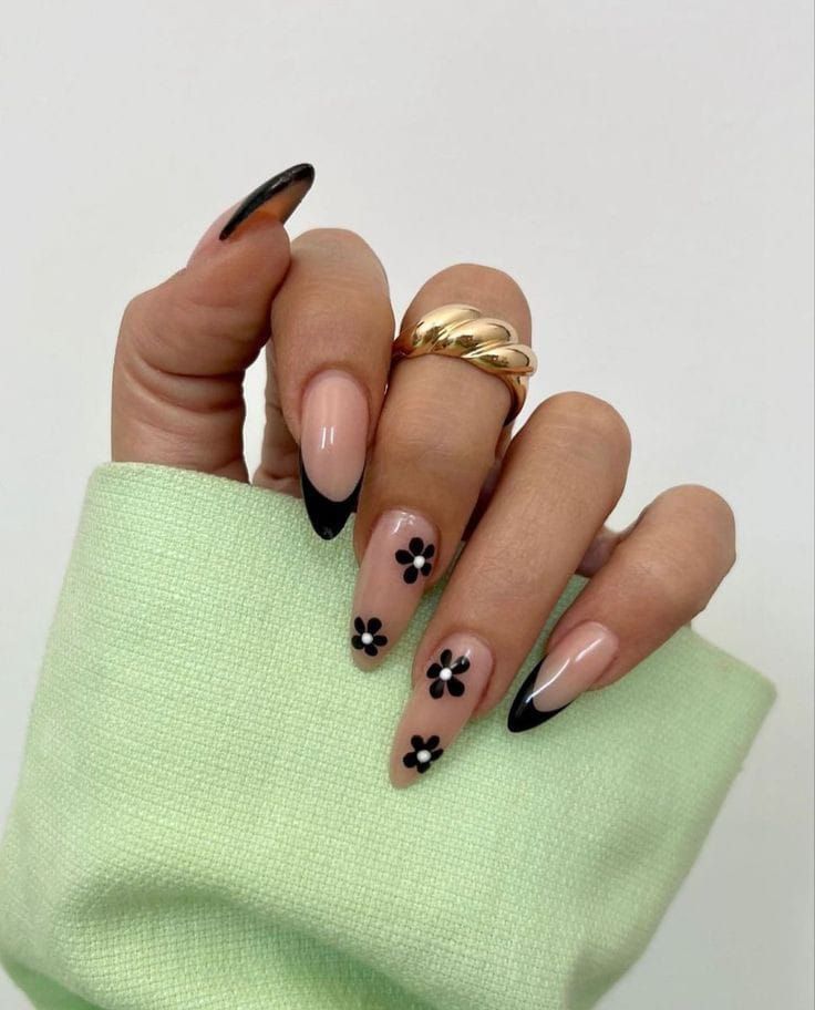 Black Nails Acrylic 20 nápadů: Přijměte odvážný a elegantní vzhled