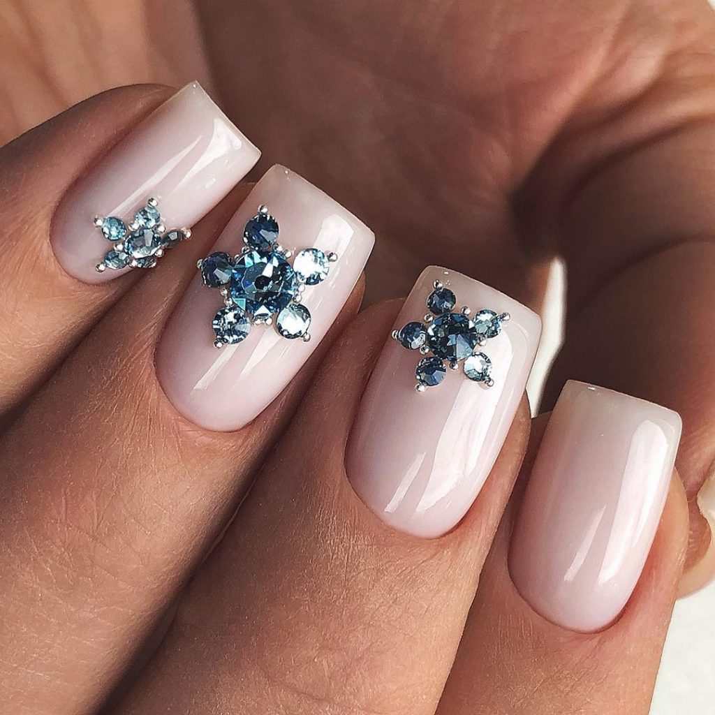 3D Nail Art 18 nápadů: Pozvedněte svou hru na nehty pomocí kreativních návrhů