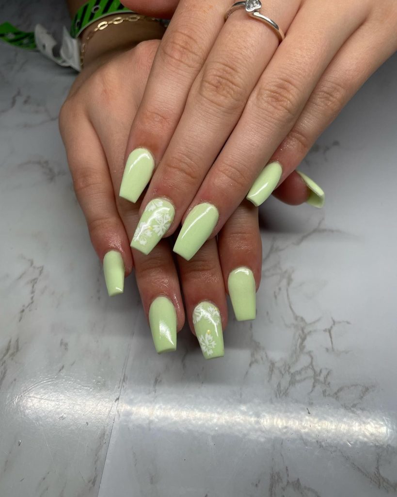 Pastel Green Nails 21 Ideas: Embrace the Subtle Elegance