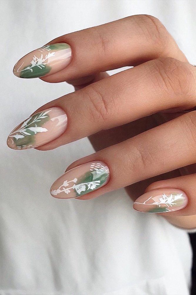 Nails Frances 24 nápadů: Zkoumání kreativních konceptů nail art