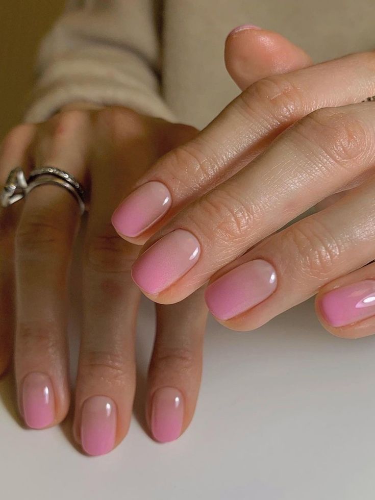 Short Gel Nails 20 Ideas: Embrace Elegance and Convenience