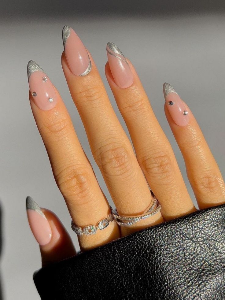 Jednoduchý design nehtů 22 nápadů: Vyjádřete se pomocí kreativního nail artu