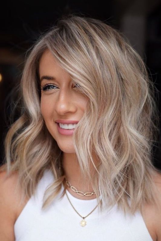 A Line Lob Haircut 16 nápadů: Přijměte trendy a elegantní vzhled