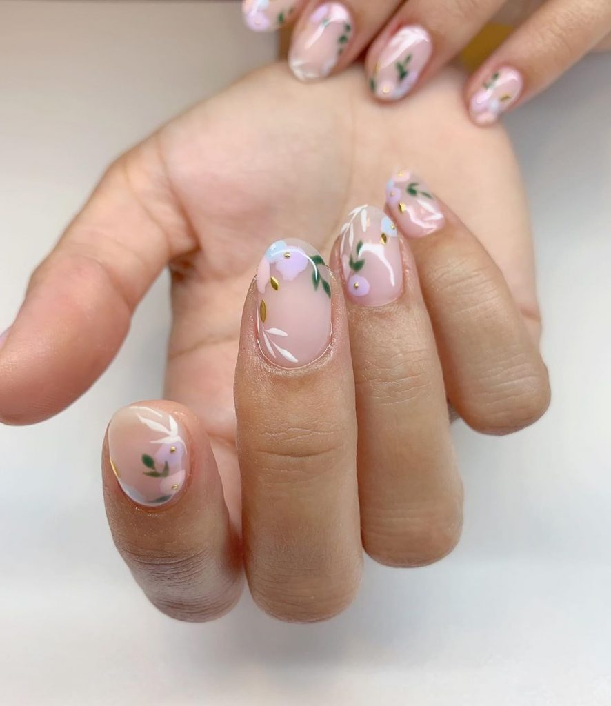 Round Nails 16 Ideas: Embrace the Beauty of Circular Nail Designs