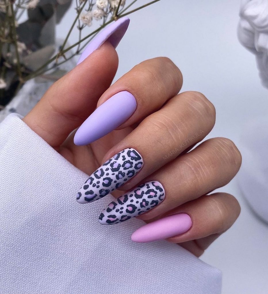 Jednoduchý design nehtů 22 nápadů: Vyjádřete se pomocí kreativního nail artu