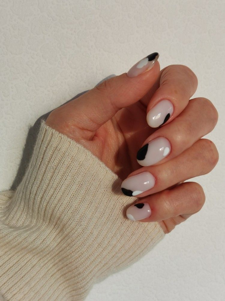 Minimalist Nail 18 Ideas: Embrace Simplicity and Elegance