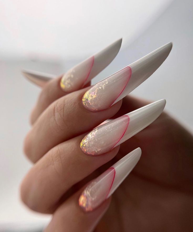 Edgy Winter Nails 2023-2024 20 nápadů: Stylově rozhýbejte svůj vzhled v chladném počasí