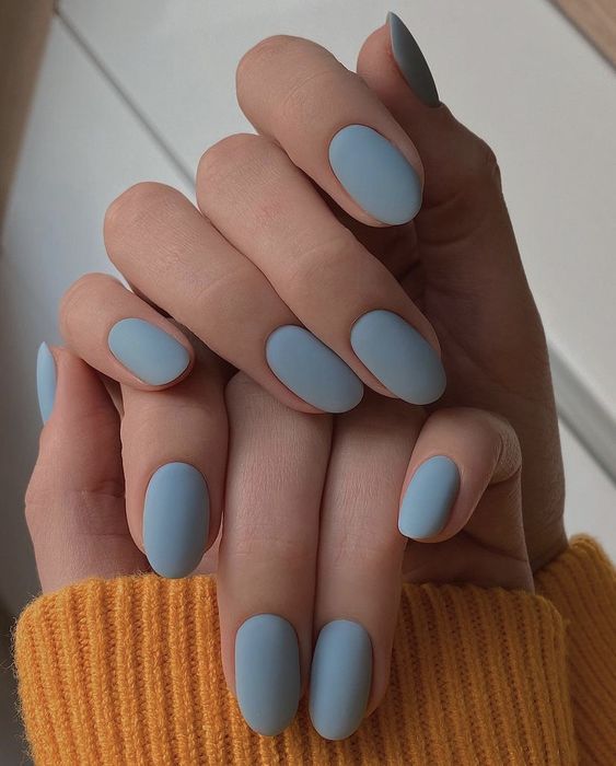 Round Nail Winter Colors 2023 - 2024 22 Ideas