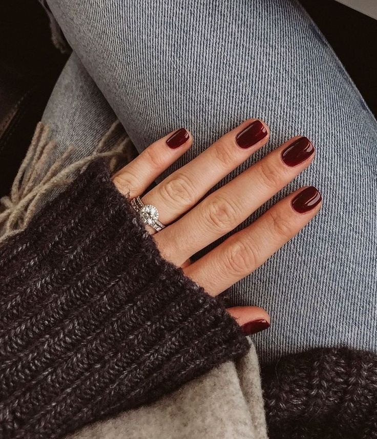 Winter Acrylic Short Nails 2023-2024 16 Ideas: Embrace the Season with Style