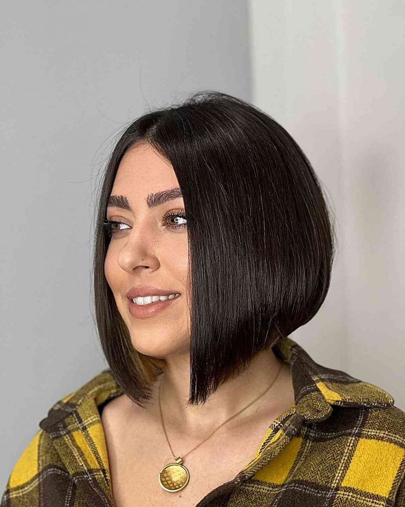 Winter Haircuts for Women 2023-2024 21 Ideas: Stay Stylish and Warm