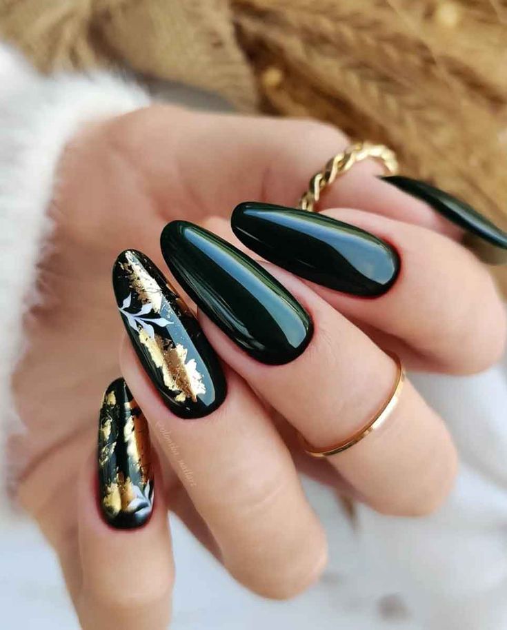 Nails Winter Natural 2023-2024 18 nápadů: Přijměte sezónu stylově