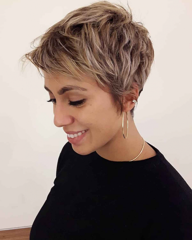Short Winter Haircuts 2023-2024 18 Ideas: Stay Stylish and Cozy