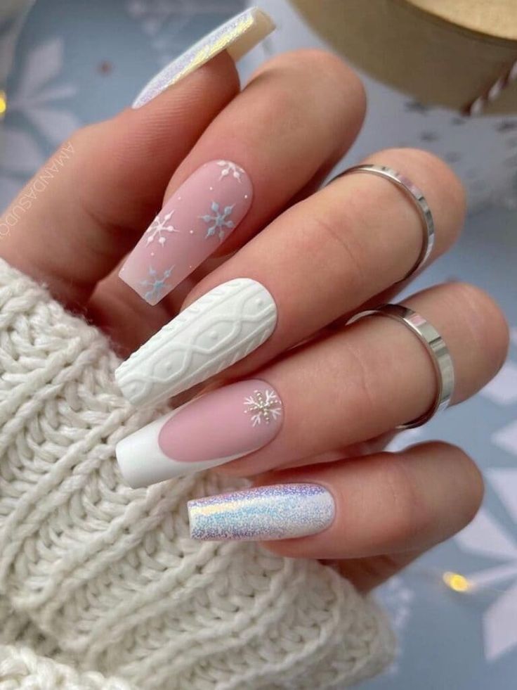 Winter Nails Coffin 2023-2024 16 nápadů: Přijměte chlad s elegantními trendy na nehty