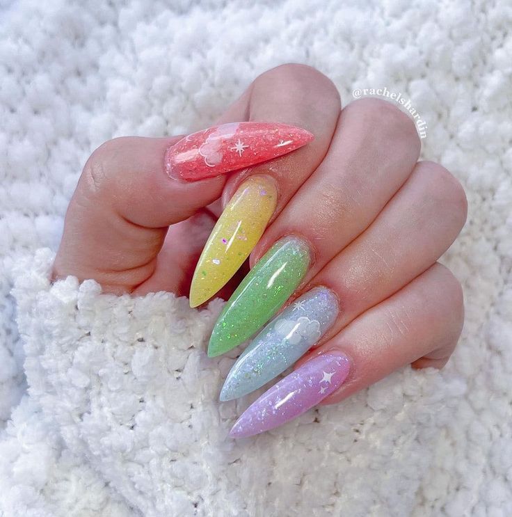 Winter Rainbow Nails 2023-2024 21 nápadů: Embrace the Vibrant Chill