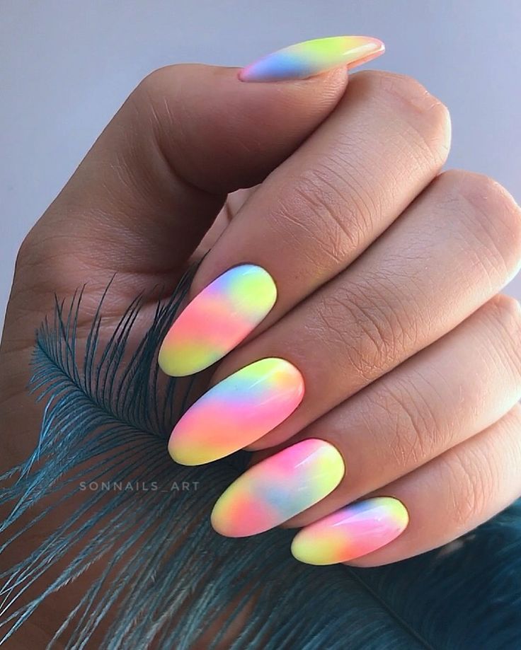 Winter Rainbow Nails 2023-2024 21 nápadů: Embrace the Vibrant Chill