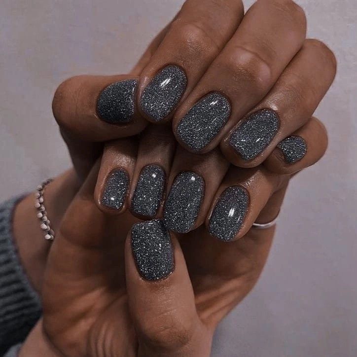 Exploring the Cozy Charm of Grey Nail Colors for Winter 2023-2024 18 Ideas
