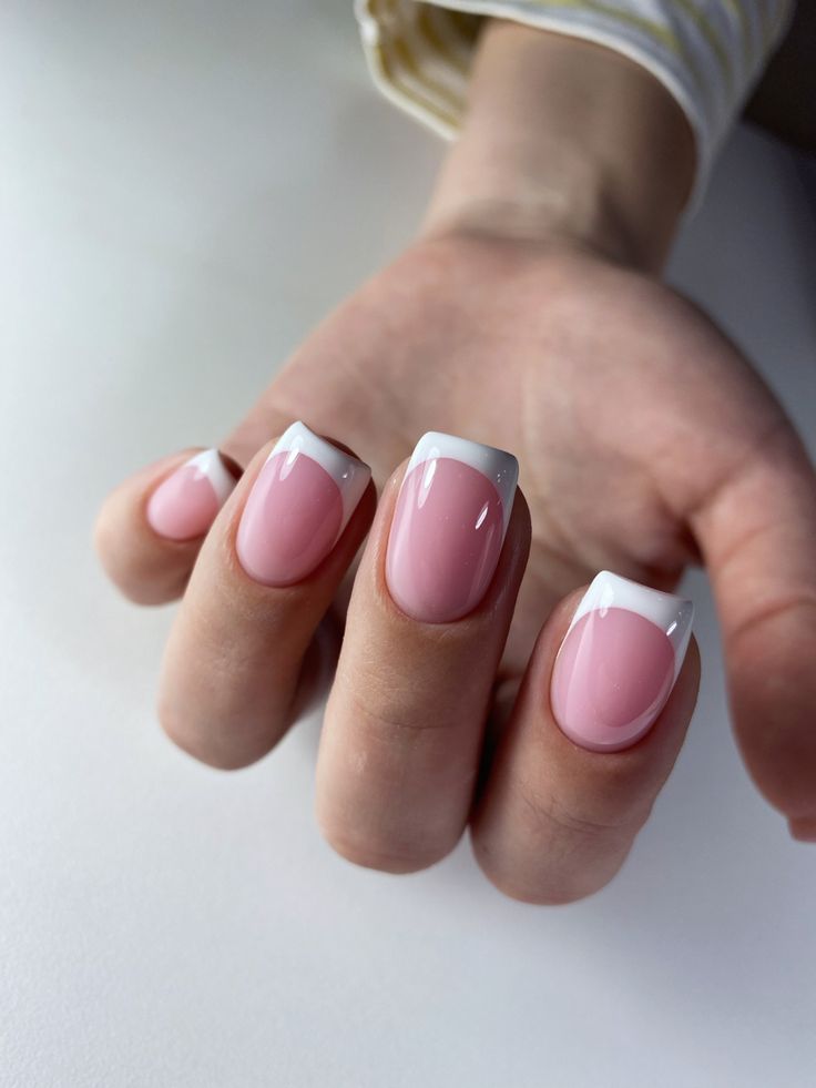 Short French Winter Nails 2023-2024 21 Ideas