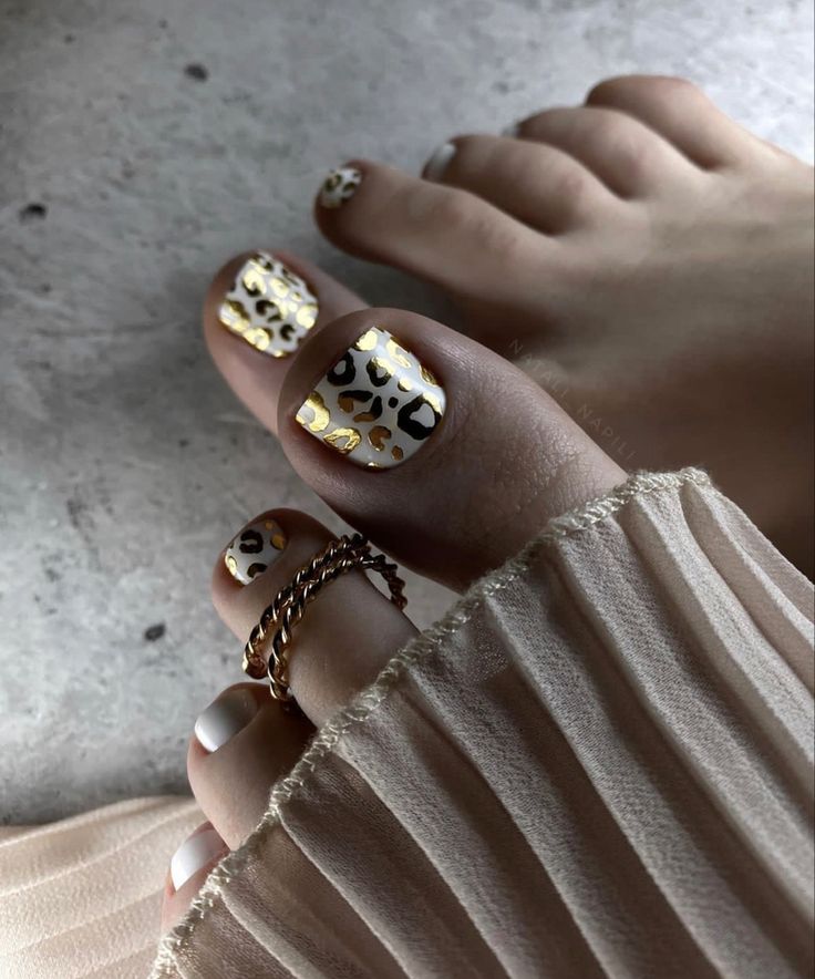 Winter Nails Toe 2023-2024 21 Ideas: A Trendsetter's Guide