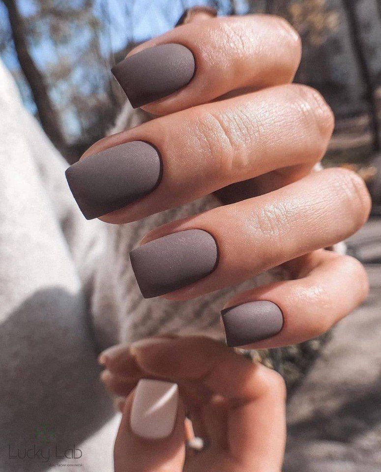 Exploring Chic Matte Nail Colors for Winter 2023-2024 16 Ideas