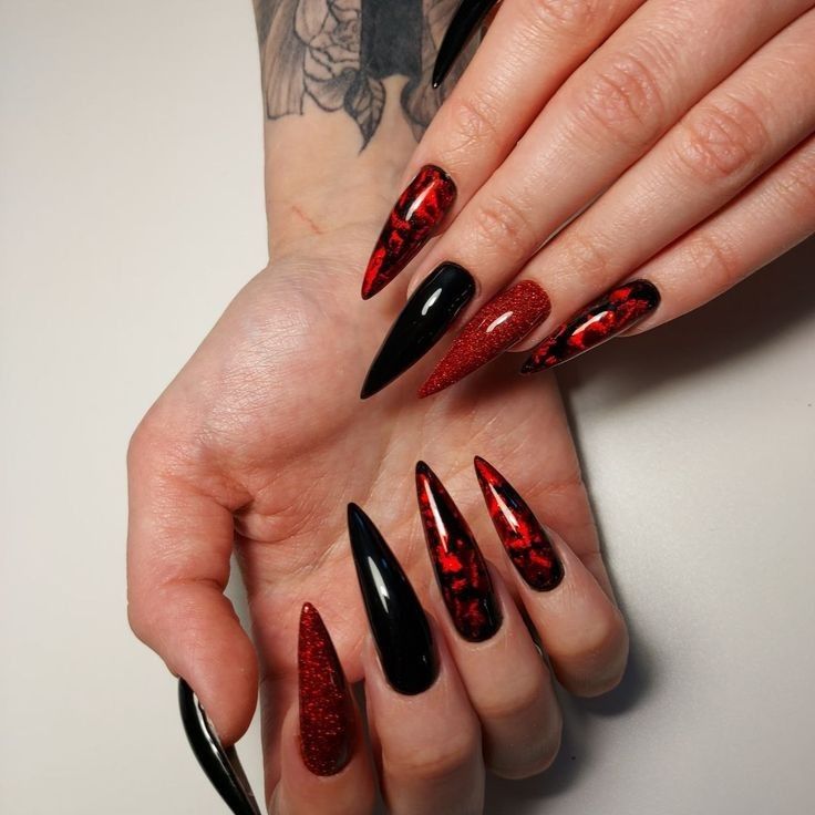 Halloween Nails 2023 18 nápadů: Spooktacular Nail Art pro sezónu