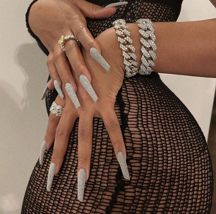 Winter Nails Coffin 2023-2024 16 Ideas: Embrace the Cold with Chic Nail Trends