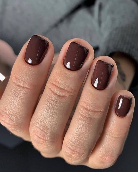 Nails Winter Natural 2023-2024 18 nápadů: Přijměte sezónu stylově