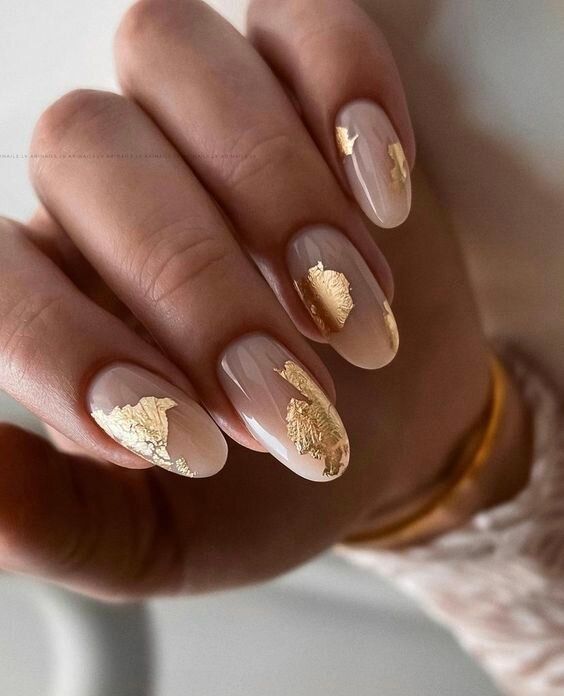 Round Nail Winter Colors 2023 - 2024 22 Ideas