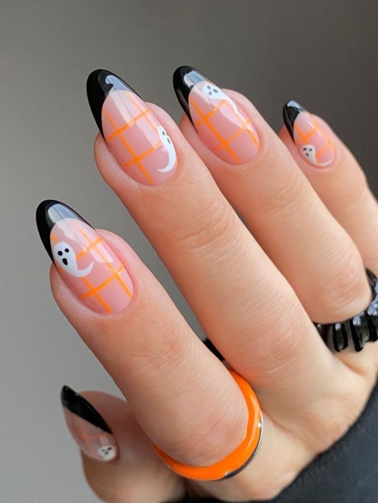 Halloween Nails 2023 18 nápadů: Spooktacular Nail Art pro sezónu