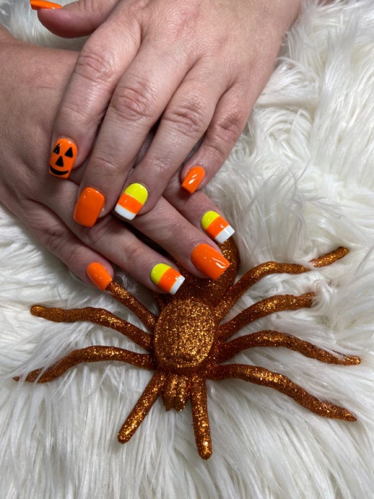 Halloween Nails 2023 18 nápadů: Spooktacular Nail Art pro sezónu