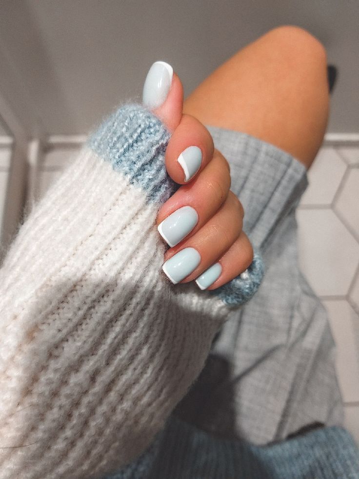 Winter Nails Acrylic Short 2023-2024 18 Ideas: Get Ready to Flaunt Your Chic Style!